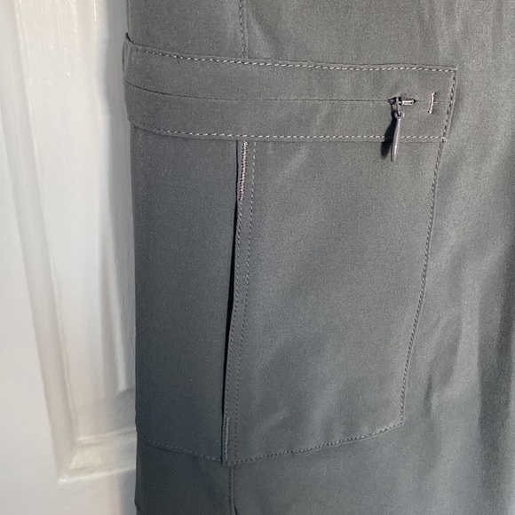 REI hiking pants. SIZE 6 - Picture 2 of 8